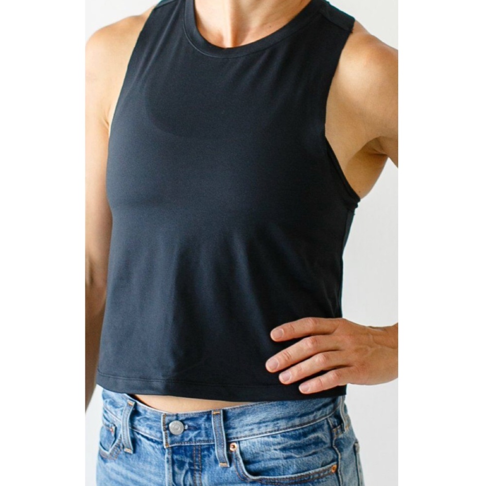 🖤 BORN PRIMITIVE The Elevate Crop 2.0- Black 🖤